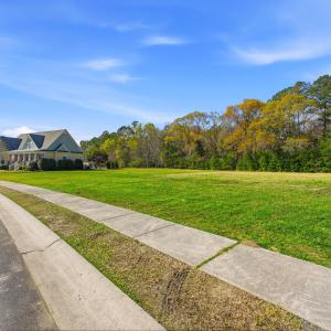 3_9342_old_salem_way_003