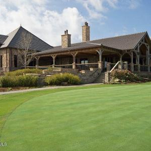 clubhouse_rear