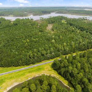 15 Paradox Point Drive, Aurora, NC 27806