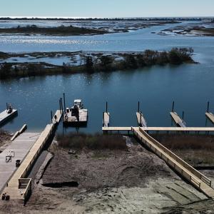 Day Docks & Boat Slips