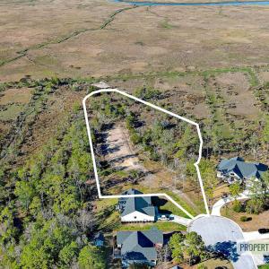 Marsh Front Property in Country Club Run