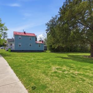 821 West Street, New Bern, NC 28560