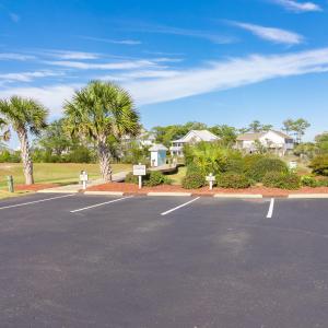 Brooks Creek Marina Parking