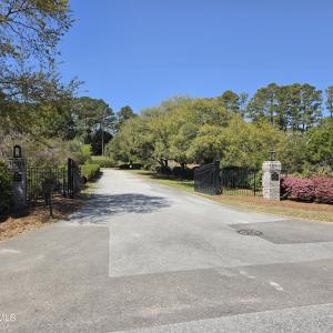 Barns Bluff Entrance