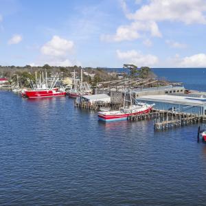 8044 Treasure Drive, Oriental, NC 28571