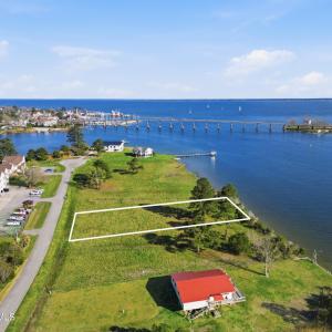 8046 Treasure Drive, Oriental