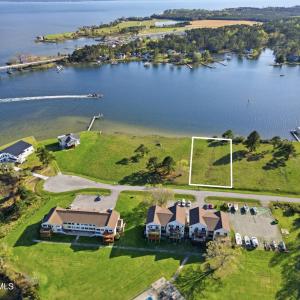 8050 Treasure Drive, Oriental, NC 28571