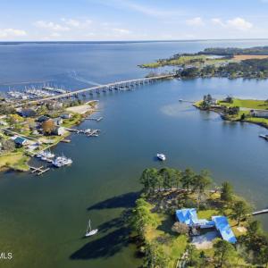 8050 Treasure Drive, Oriental, NC 28571