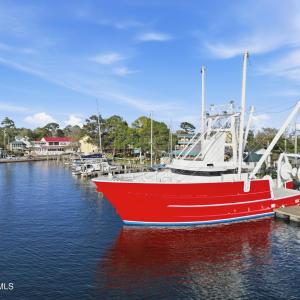 8052 Treasure Drive, Oriental, NC 28571