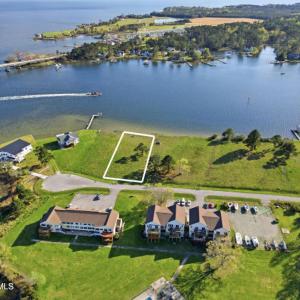 8052 Treasure Drive, Oriental, NC 28571