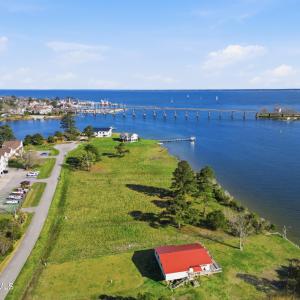 8052 Treasure Drive, Oriental, NC 28571