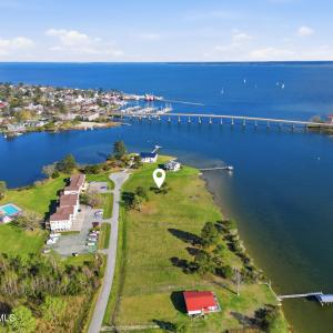 8052 Treasure Drive, Oriental, NC 28571