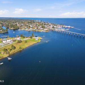 8054 Treasure Drive, Oriental, NC 28571