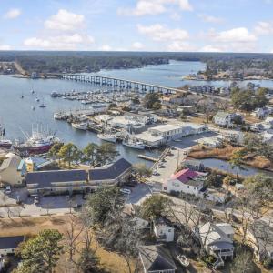 8054 Treasure Drive, Oriental, NC 28571