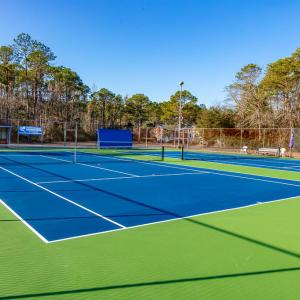 TENNIS