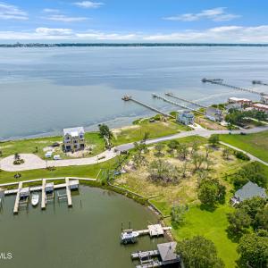Photo #9 of 4729 Shore, Morehead City, NC 0.6 acres