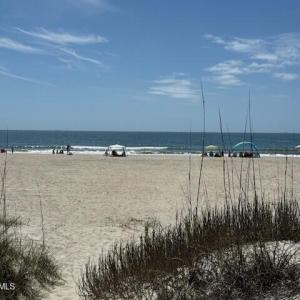 250Bl02105 - Private Community Beach Acc