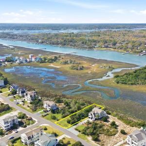 Pointe West ICW front community