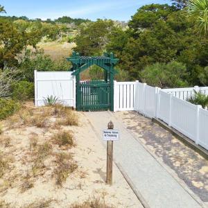 Community pier to ICW