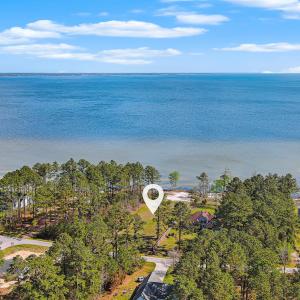 Waterfront Lot in Neuse Point East