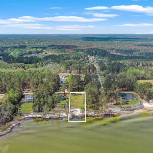 Waterfront Lot in Neuse Point East