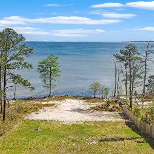 Waterfront Lot in Neuse Point East