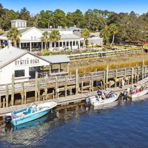 20-web-or-mls-49-print-Oyster Rock