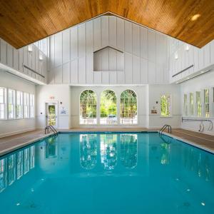 community indoor pool (2)