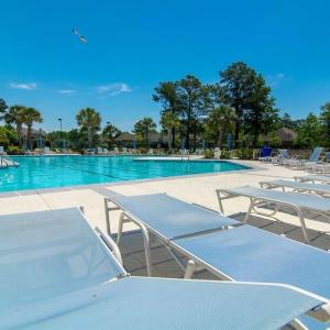 outdoor-pool