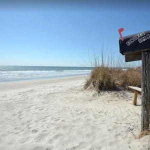 Sunst Beach Kindred Spirit Mailbox