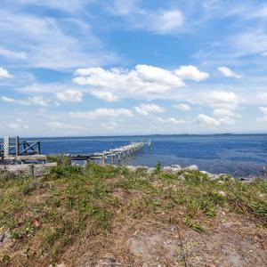 2472 Cedar Island Rd