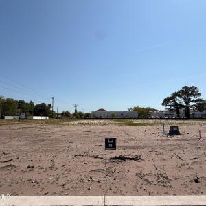 Lot 15 photo
