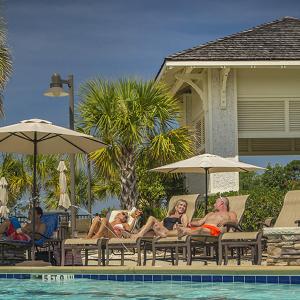 5 Pool Side