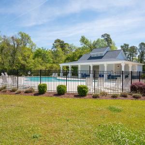 Community Pool and Clubhouse