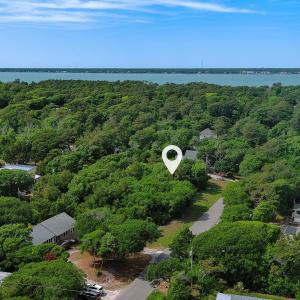 Vacant lot in Pine Knoll Shores