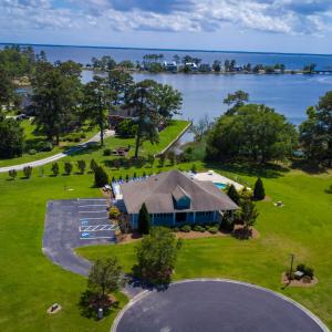 272 Southern Plantation Drive S