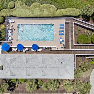 33_river house