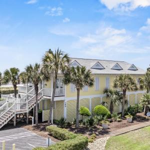 37_river house