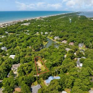 Photo #4 of 117 White Ash, Pine Knoll Shores, NC 0.3 acres