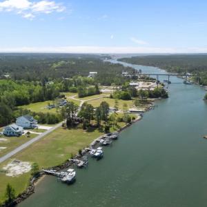 Photo #7 of 110 Waterway, Beaufort, NC 0.7 acres