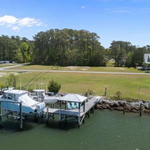 Photo #1 of 110 Waterway, Beaufort, NC 0.7 acres