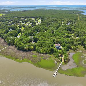 123 White Swan Way