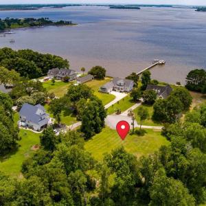 Photo #1 of 150 Azalea, Swansboro, NC 1.4 acres