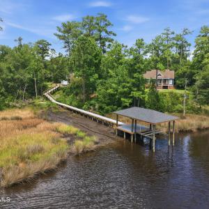 Photo #1 of 254 White Oak Bluff, Stella, NC 1.1 acres