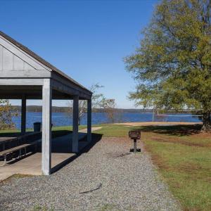 104-Nearby Jordan Lake