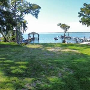 Photo #1 of 804 Canal Cove, Lake Waccamaw, NC 0.2 acres