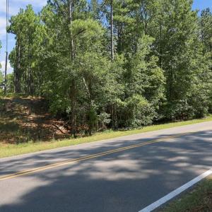 400' of road frontage