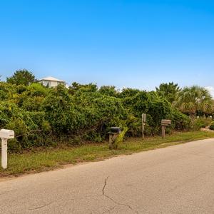 Vacant lot on Wyndtree Dr