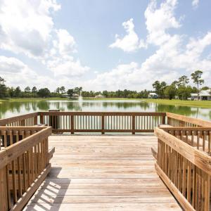 72_3744RivergateWay-40