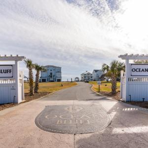 Neighborhood Entrance